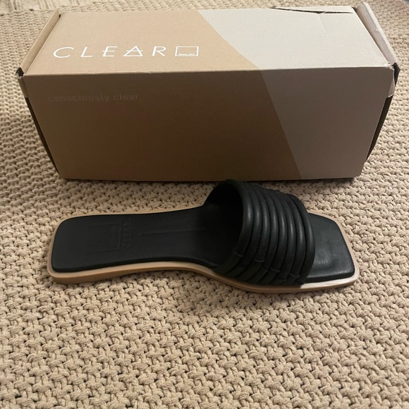 Dolce Vita Black Slide Sandals - Picture 5 of 7